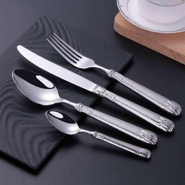 Eleonor Gold Luxury Flatware Set