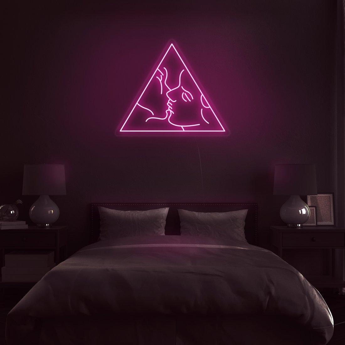 'Kiss' LED Neon Sign