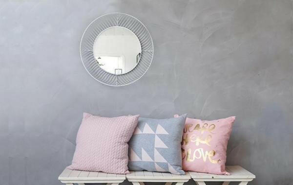 Nicolina - Round Iron Frame Mirror