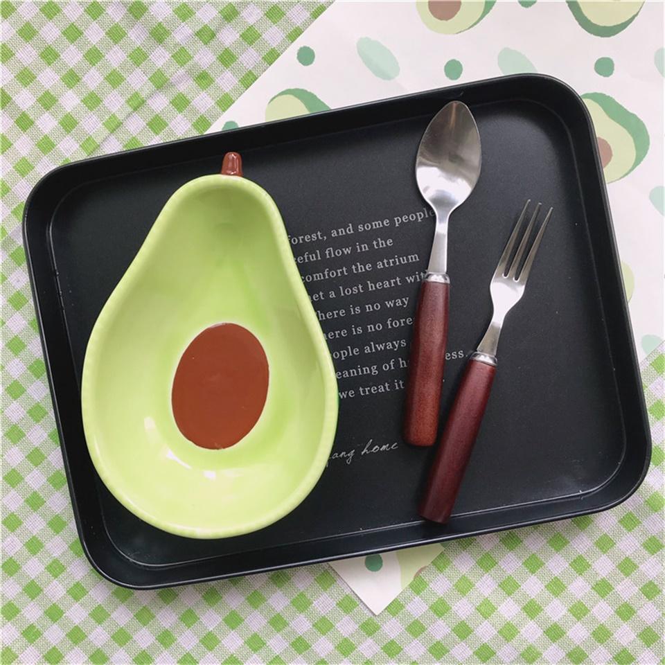 Milly - Glazed Colored Ceramic Avocado Plate - Nordic Side - 02-19, modern-pieces